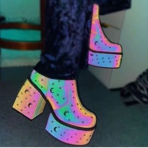 Reflective star/moon boots